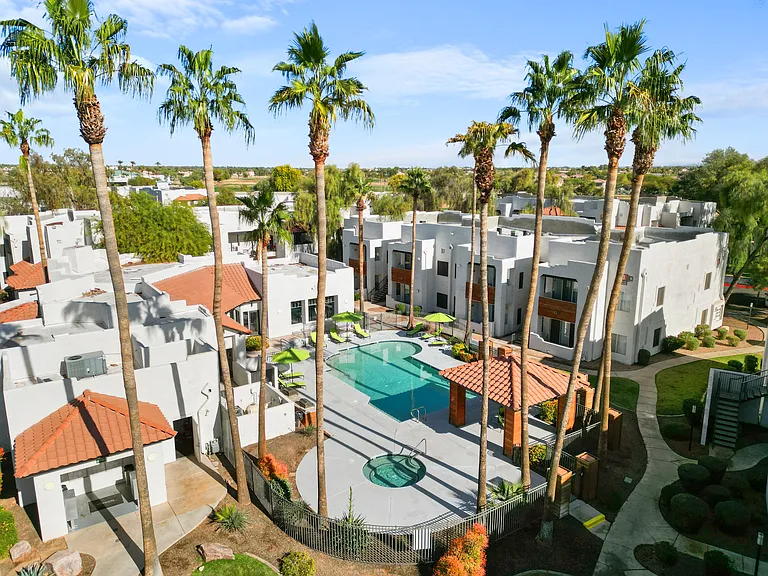 The Residences at Palm Valley Apartments — Photo 25