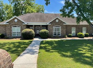 303 Brookewater Ln, Perry, GA 31069