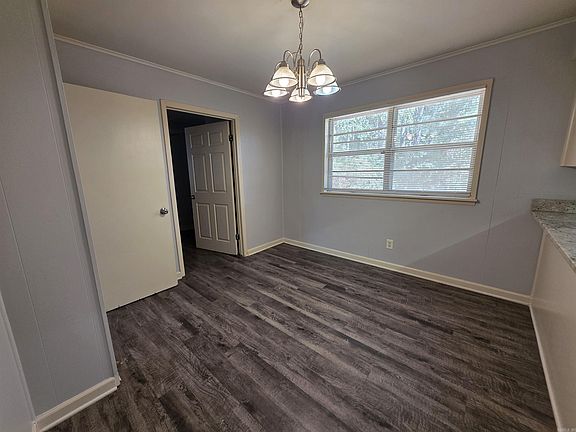 5th image of 13 Rocco Dr