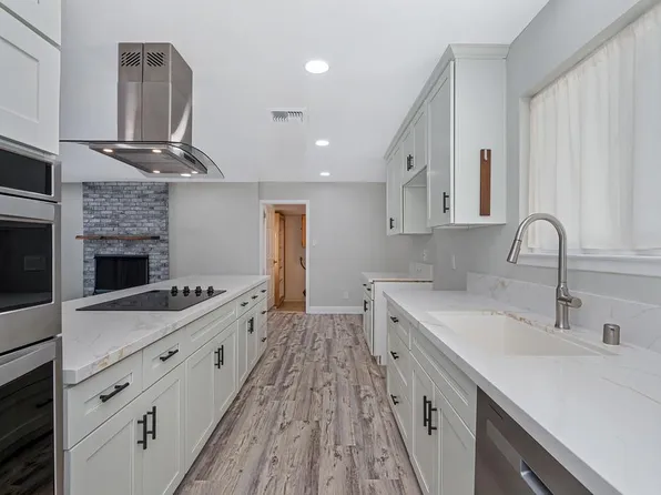 7284 Farm Dale Way, Sacramento, CA 95831