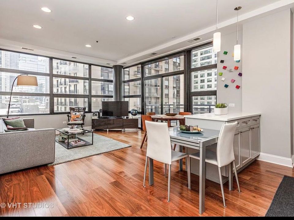 1st image of 101 W Superior St APT 605