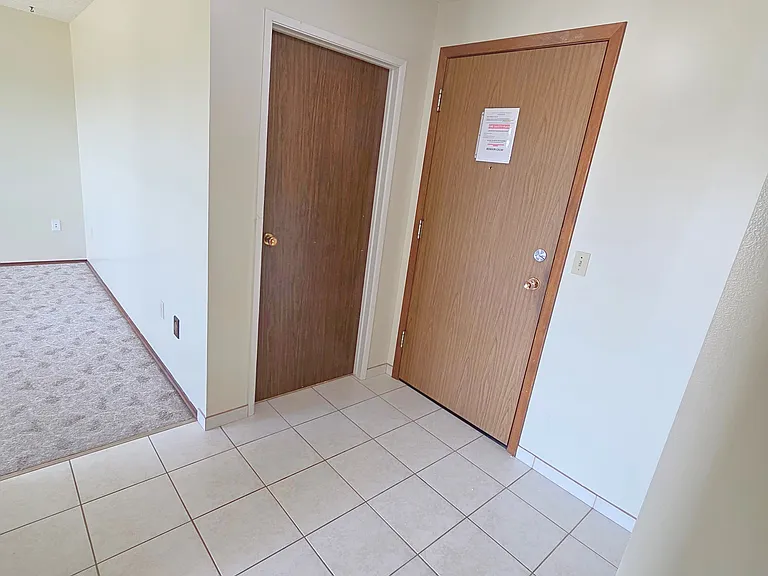 4806 46th Ave — Photo 2