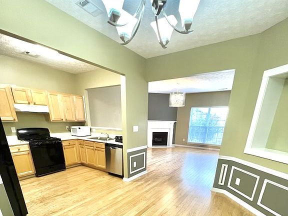 5th image of 2243 Dandridge Dr