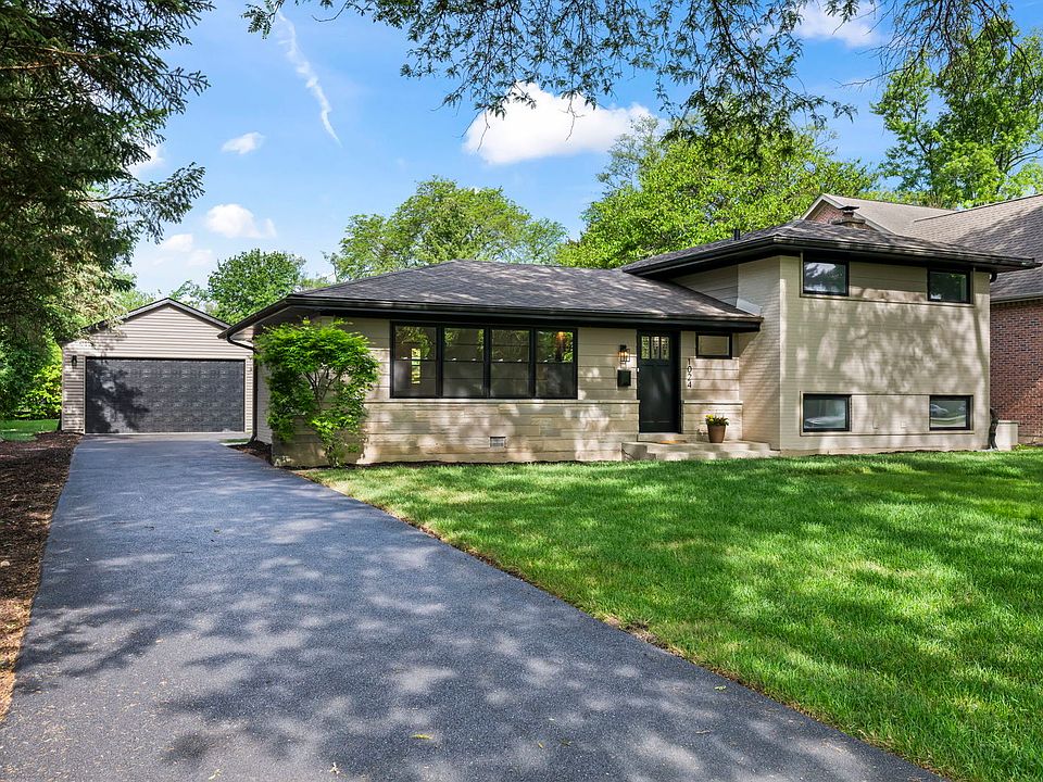 1st image of 1024 Arbor Ln