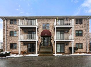 Plaza Place Condominiums, Billerica, MA 01821