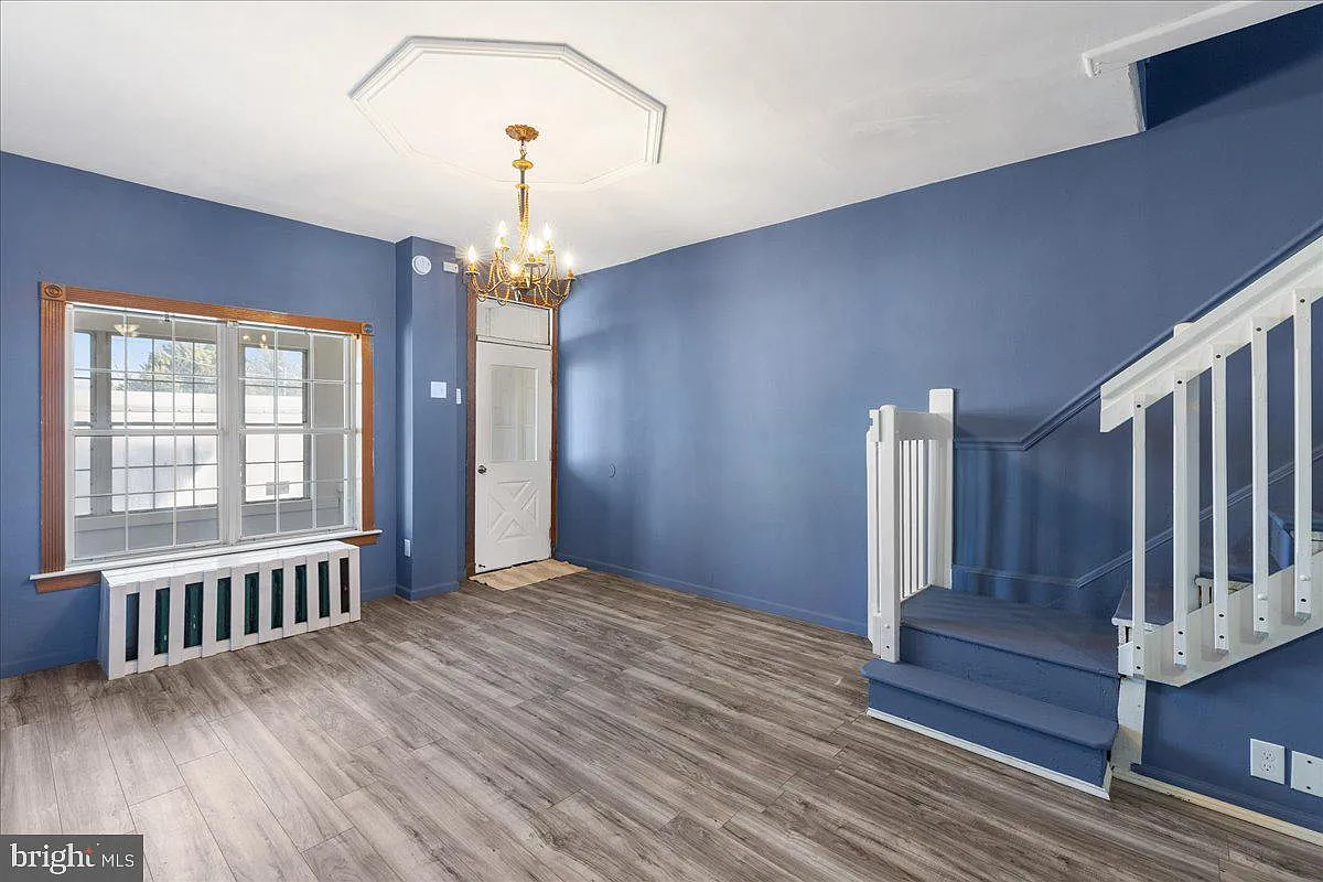 3 bed, 1111 sqft, $1,800 — Photo 3