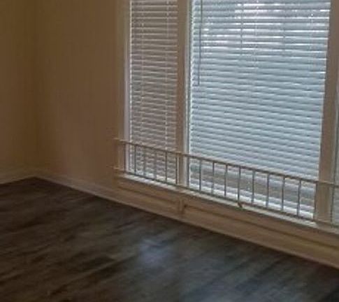 2nd image of 307 Witmer St #101