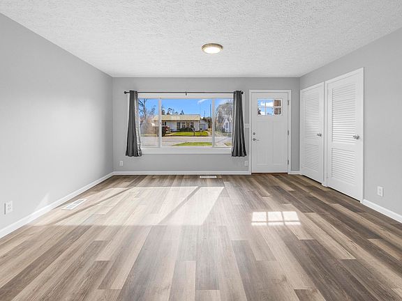 4th image of 2526 Birk Dr