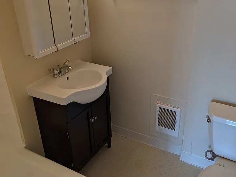 Lanai Apartments — Photo 9