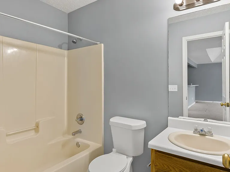 721 Ethan Ln — Photo 21