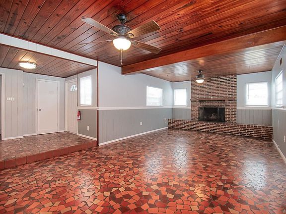 3rd image of 605 Chester Dr