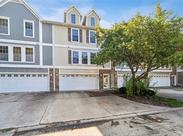 8302 Westown Pkwy Unit 8104, West Des Moines, IA 50266