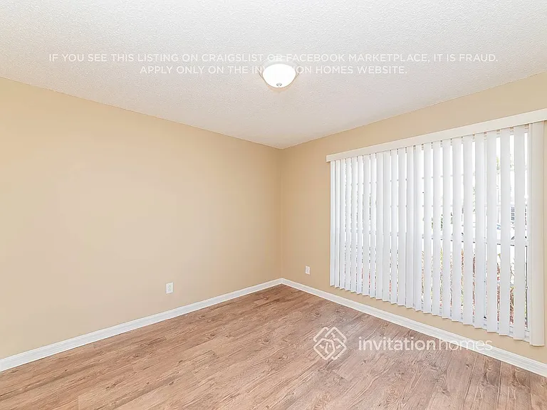 4635 Sanibel Way — Photo 12