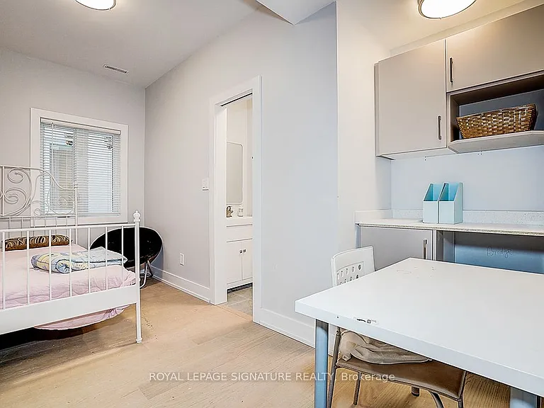 252 Annette St #2 — Photo 16