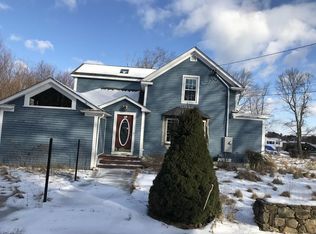 14 Kosmas St, Webster, MA 01570