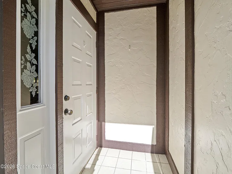 751 Greenwood Manor Cir #15A — Photo 4