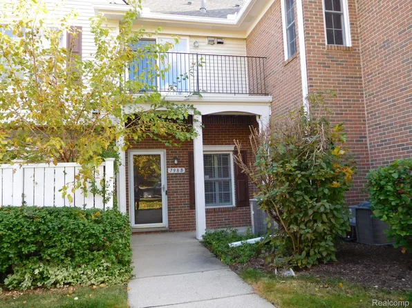 798 Amberly Dr Unit B, Waterford, MI 48328