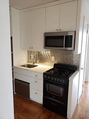 Rented by Vertical Real Estate LLC | media 1