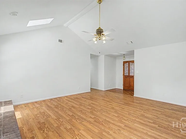 85 S Oak Rd — Photo 6