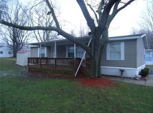 25 Harper Pkwy, Avon, NY 14414