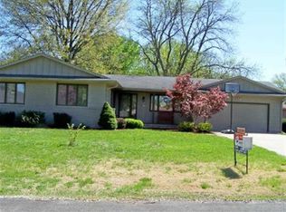 702 Cardinal St, Clinton, MO 64735
