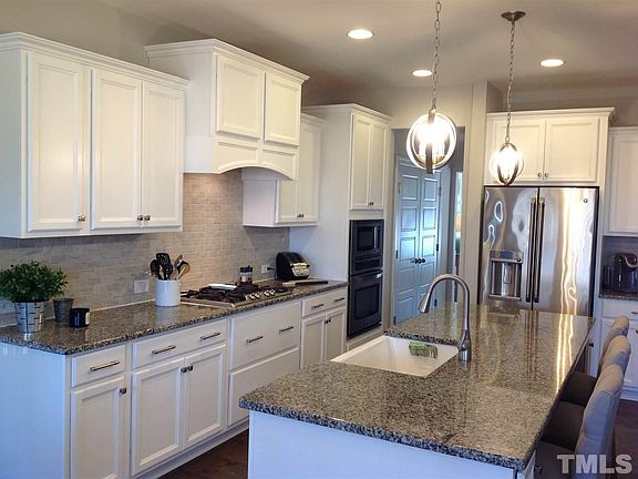 3rd image of 625 Culmore Dr