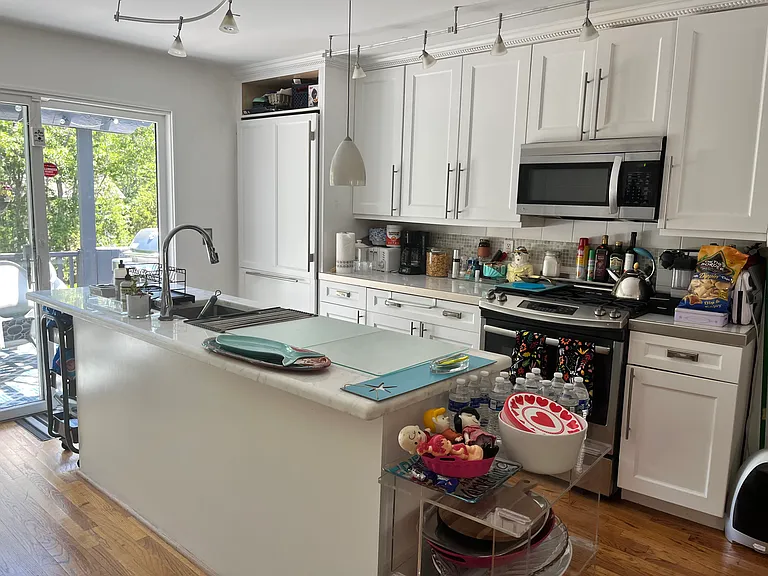 Island View Dr E — Photo 10