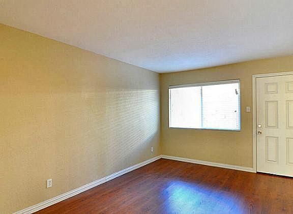 3rd image of 5814 Worth St APT 4