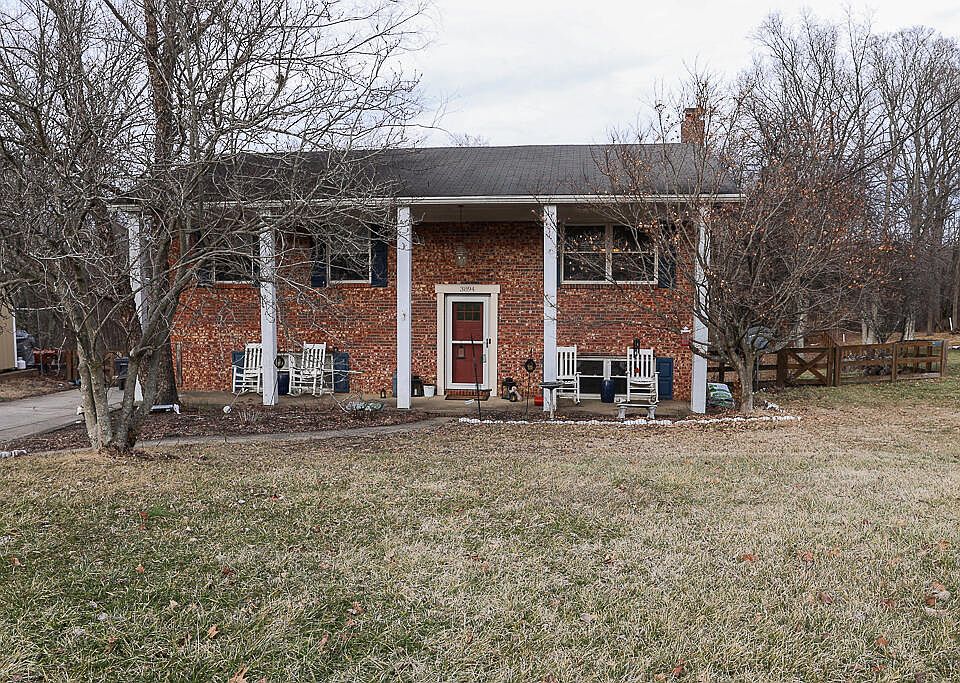 1st image of 3894 Stewart Dr