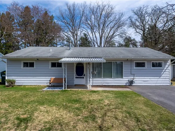 12 Drovers Ln, Syracuse, NY 13214