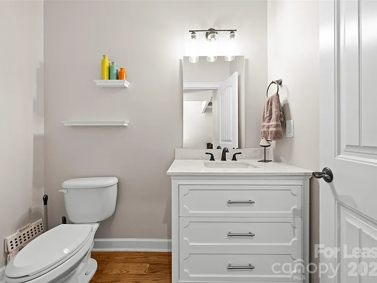 18047 Northport Dr — Photo 26