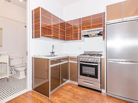 2nd image of 1072 Bergen St #3H