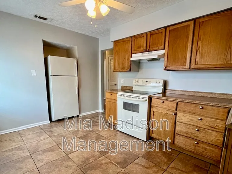 2522 Semken Ave #D — Photo 7