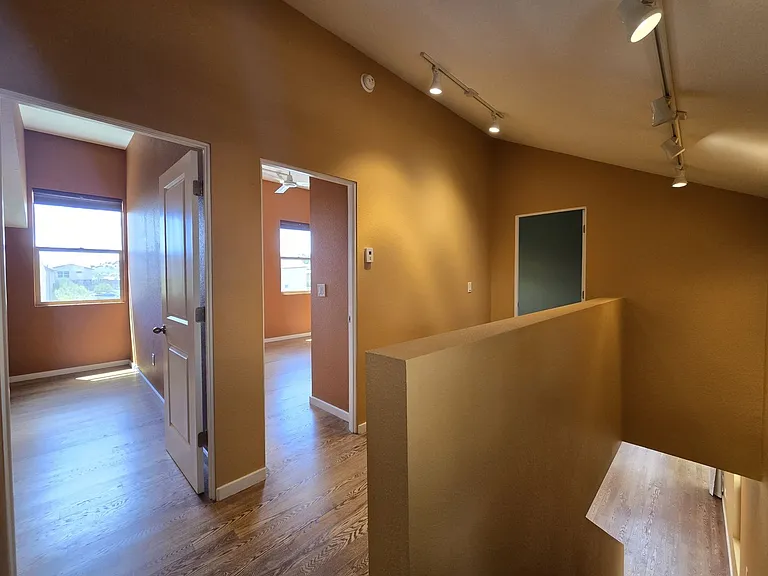 2180 W Alameda St #14 — Photo 12