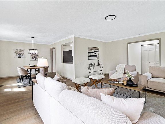 5th image of 7976 Goldsmith Dr