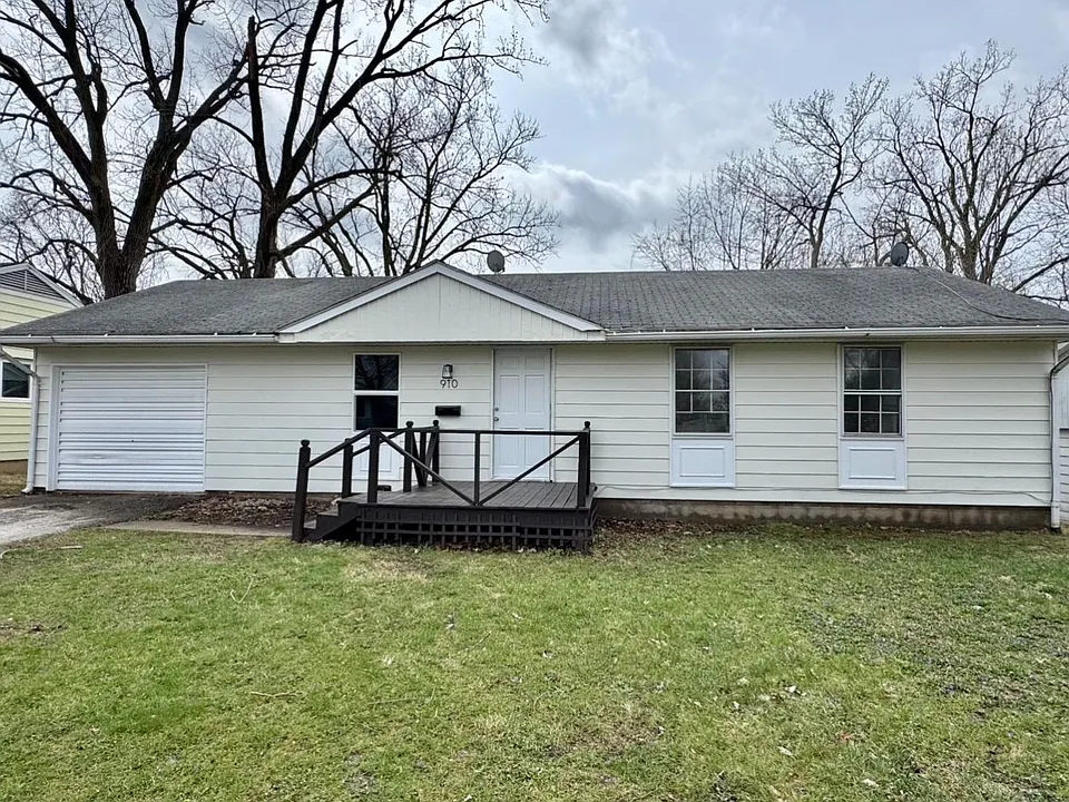 910 Skyline Dr
