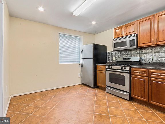 4th image of 1501 Montrose St Floor 2