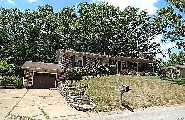 1st image of 11 Martin Ln