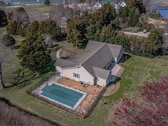 4th image of 530 Bussel Point Rd