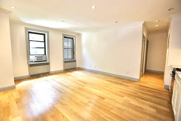 Rented by Vertical Real Estate LLC | media 2