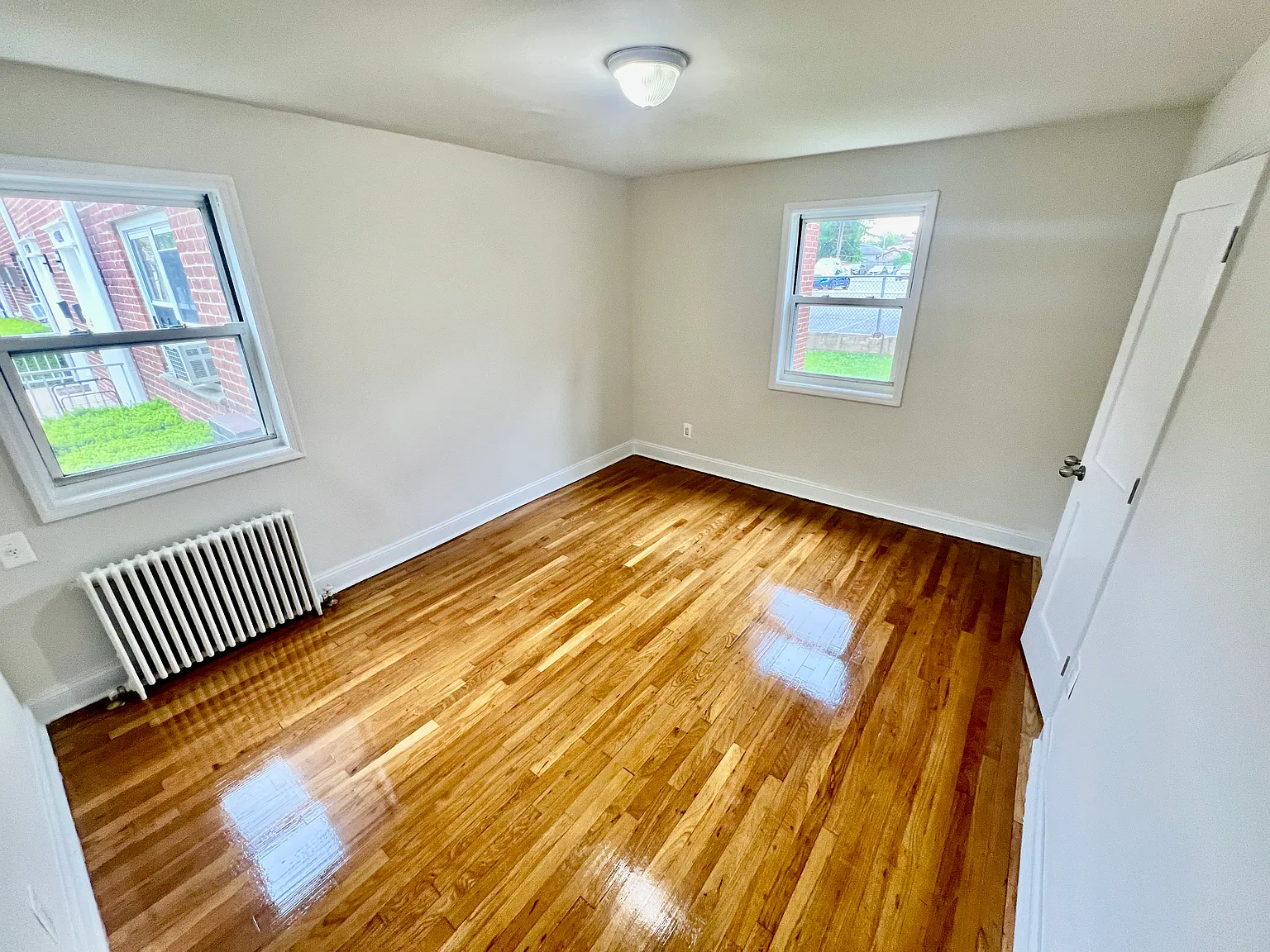 3 bed, 975 sqft, $3,249 — Photo 4