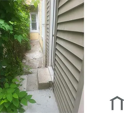 1743 N 27th St — Photo 27