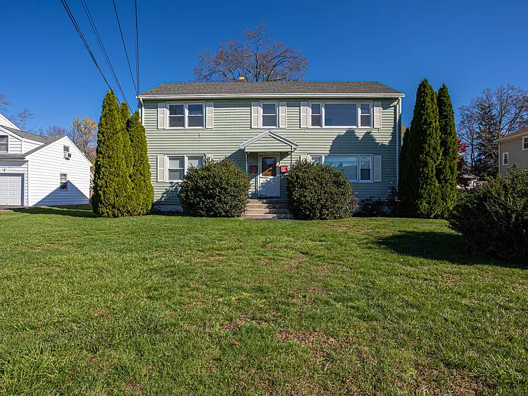 272 Hunyadi Ave #2 — Photo 1