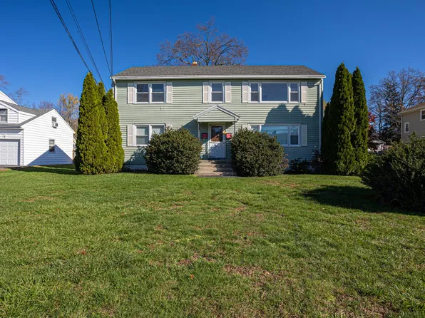 272 Hunyadi Ave #2, Fairfield, CT 06824