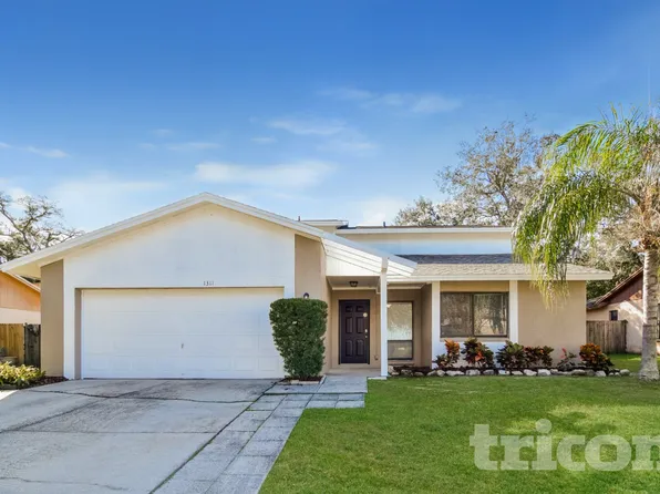 1311 Corner Oaks Dr, Brandon, FL 33510
