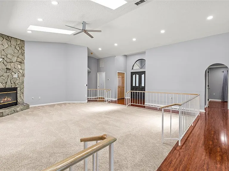 9447 Ashley Dr — Photo 11