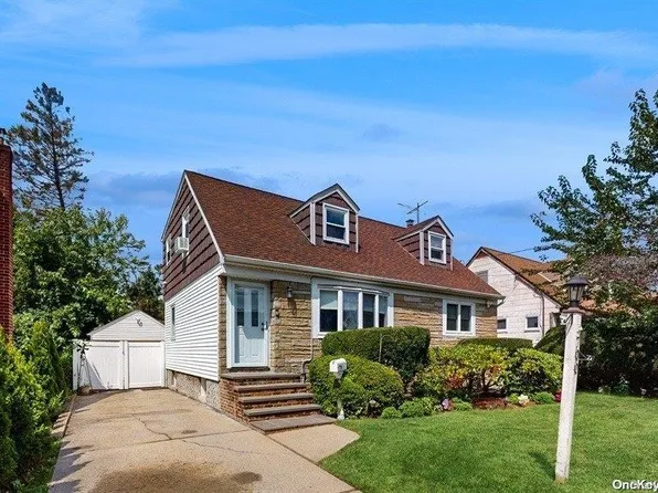700 Thrush Avenue, West Hempstead, NY 11552