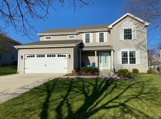 2829 Randall Ridge Dr, Elgin, IL 60124