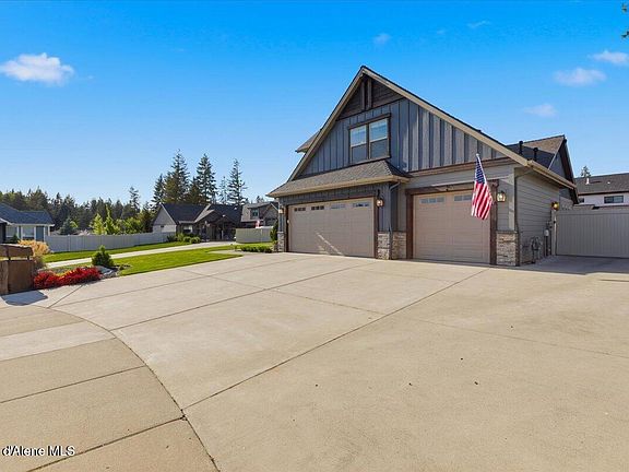 3rd image of 1037 E Gravelstone Ct