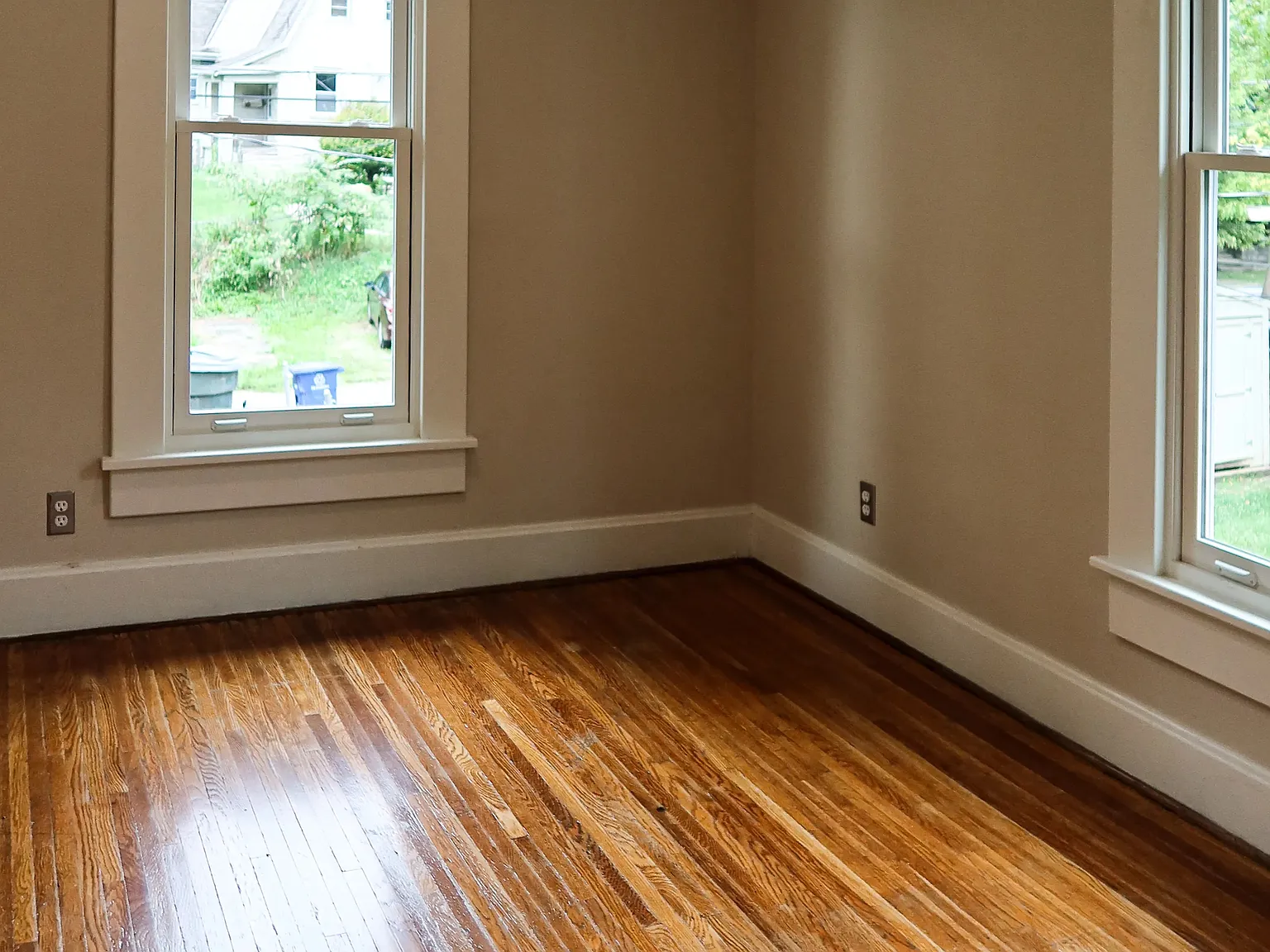 5 bed, 2300 sqft, $4,600 — Photo 4